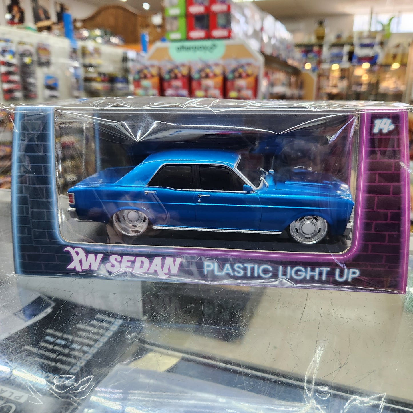 DDA - Ford XW Falcon (Blue) - Light Up - 1:24 Scale