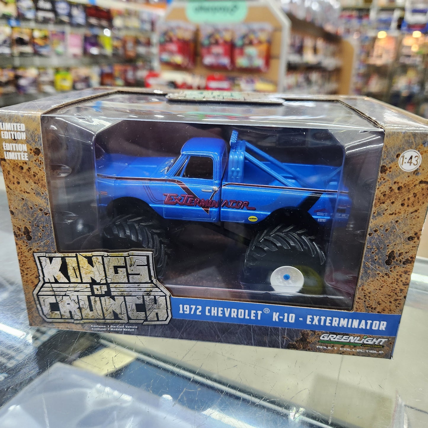 Greenlight - Kings of Crunch Monster Trucks (Series 3) - 1972 Chevrolet K-10 'Exterminator' - 1:43 Scale