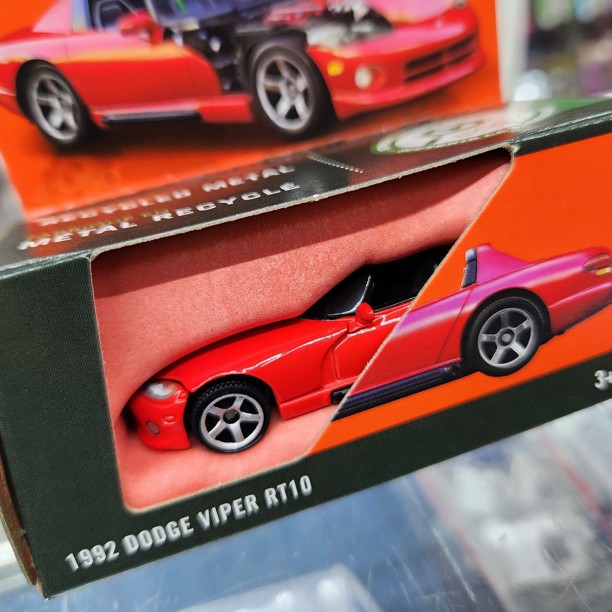 Matchbox - Moving Parts - 1992 Dodge Viper RT10 (Red) - 1:64 Scale
