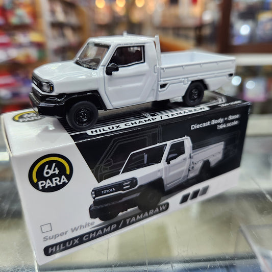 Para64 - 2025 Toyota Hilux Champ Tamaraw (Super White) - 1:64 Scale