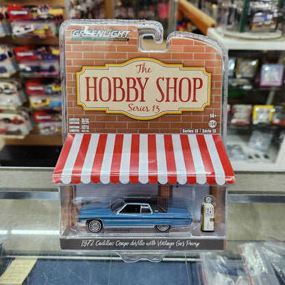 Greenlight - The Hobby Shop Series 13 - 1972 Cadillac Coupe deville with Vintage Gas Pump