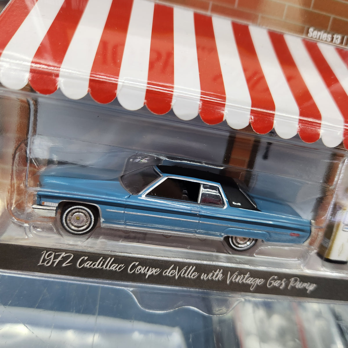 Greenlight - The Hobby Shop Series 13 - 1972 Cadillac Coupe deville with Vintage Gas Pump