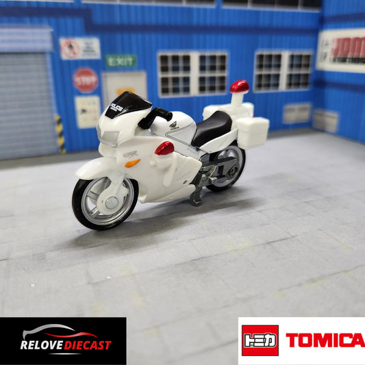 TOMICA - No.4 Honda VFR Police Bike - 1:32 Scale