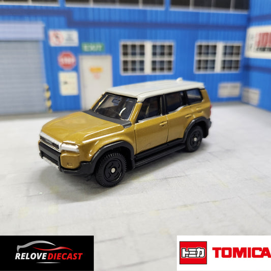 TOMICA - No.17 Toyota Land Cruiser 250 - 1:66 Scale