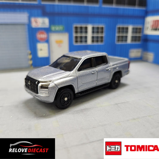 TOMICA - No.30 Mitsubishi Triton - 1:70 Scale