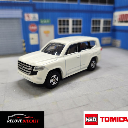 TOMICA - No.38 Toyota Land Cruiser - 1:66 Scale