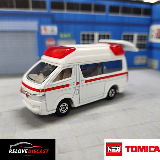 TOMICA - No.79 Toyota HiMedic Ambulance - 1:64 Scale