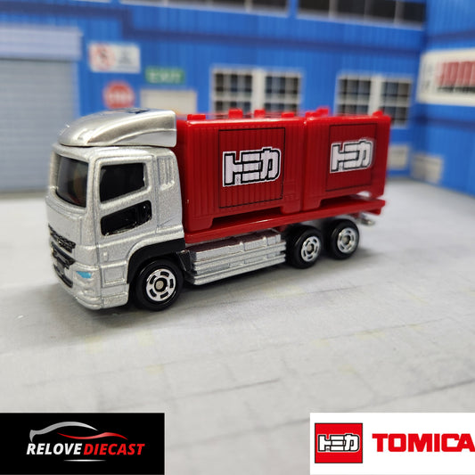 TOMICA - No.85 Mitsubishi Fuso Super Great - 1:64 Scale