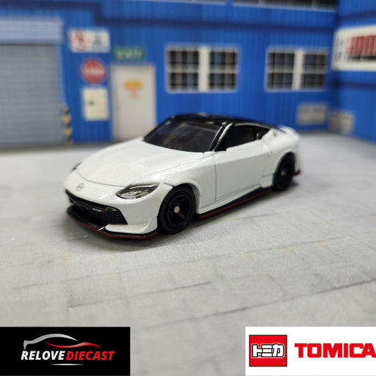TOMICA - No.88 Nissan Fairlady Z Nismo (White) - 1:57 Scale