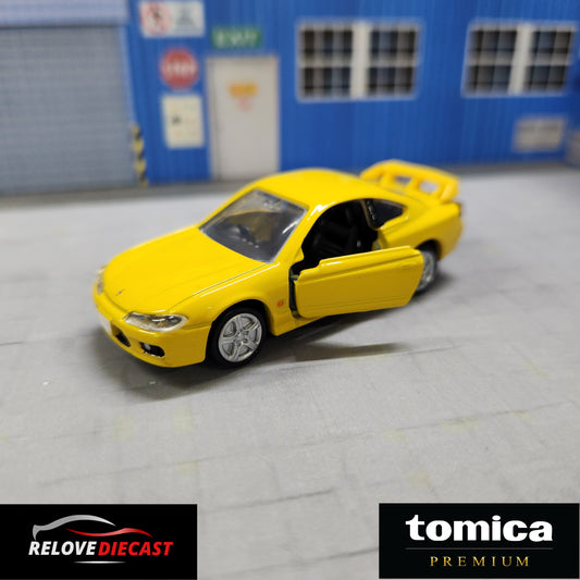 TOMICA PREMIUM - No.19 Nissan Silvia (S15) - 1:62 Scale