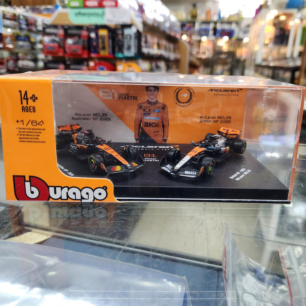 Bburago - 2025 McLaren F1 Formula 1 Team  MCL39 - Twin Pack - #81 Oscar Piastri