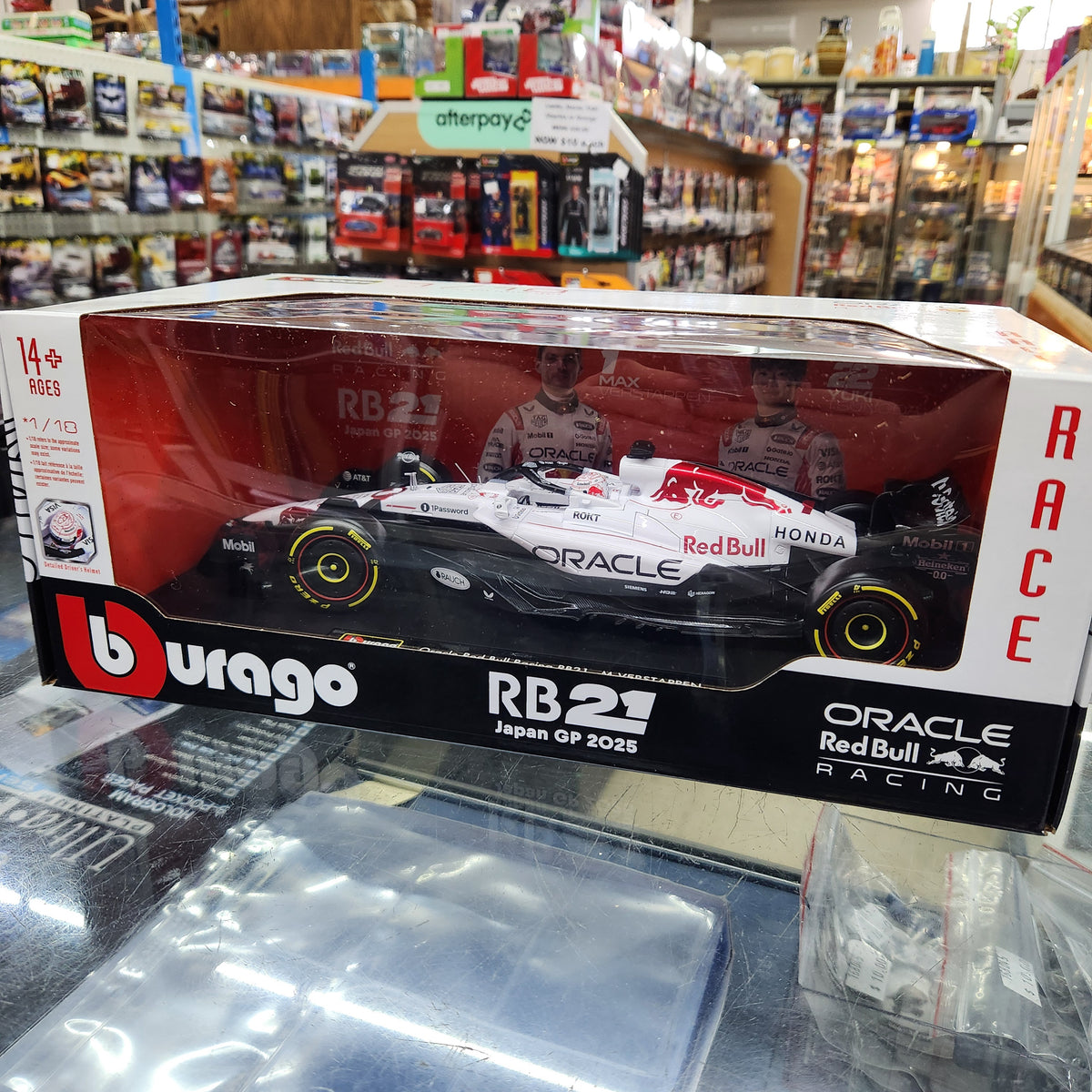 Bburago - 2025 Oracle Red Bull Racing F1 Formula 1 Team RB21 Japan GP - #1 Max Verstappen - 1:18 Scale
