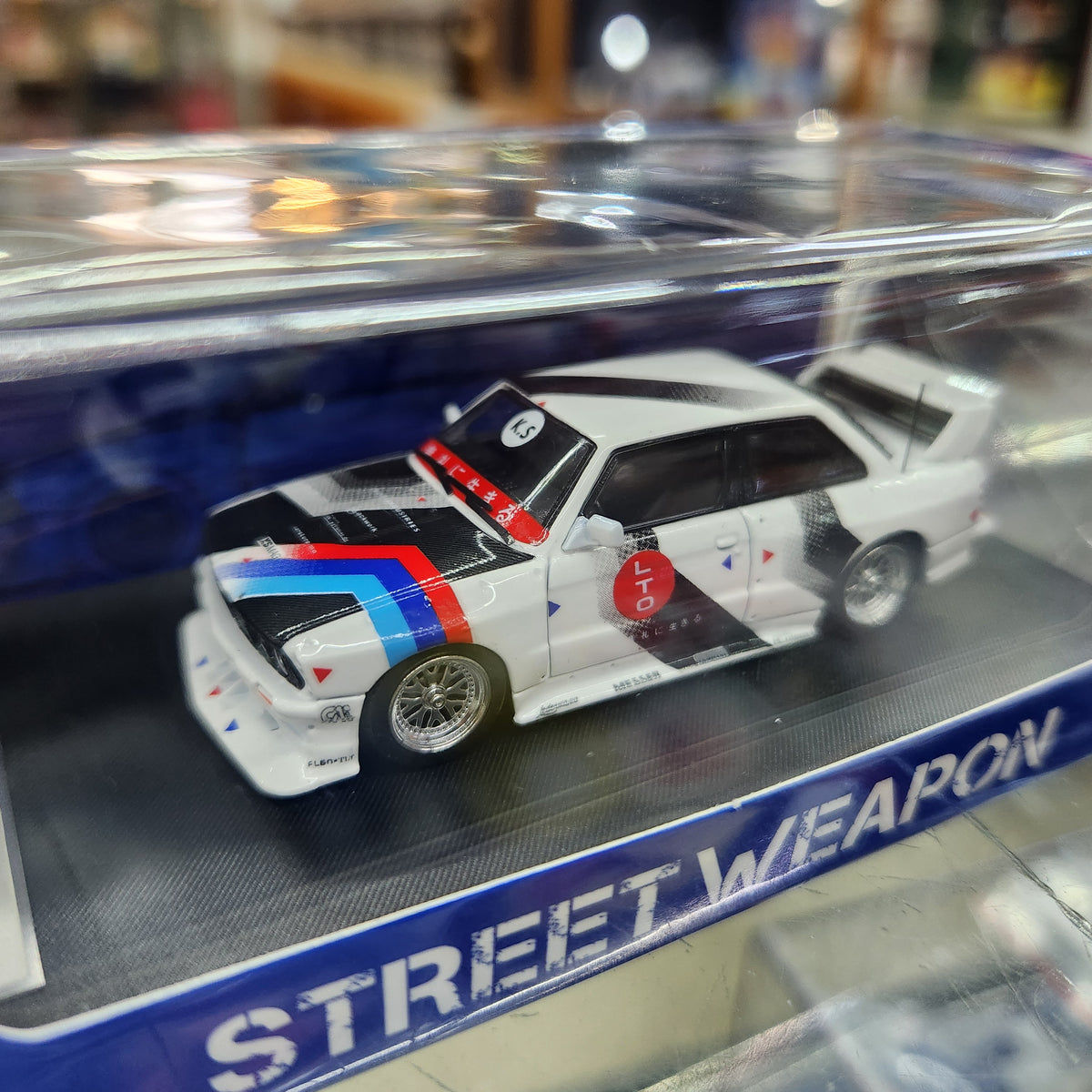 Street Weapon - BMW 'LTO' (E30) M3 Race Car (BMW Livery) - 1:64 Scale