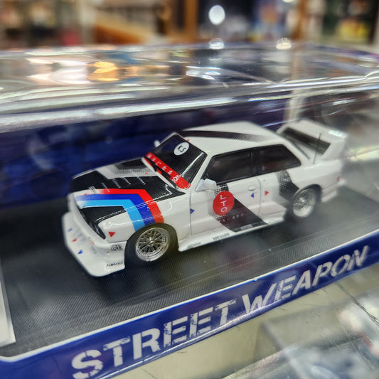 Street Weapon - BMW 'LTO' (E30) M3 Race Car (BMW Livery) - 1:64 Scale