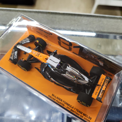 Minichamps - McLaren Formula 1 Team (MCL39) 2025 British GP 2nd Place - #81 Oscar Piastri -1:43 Scale