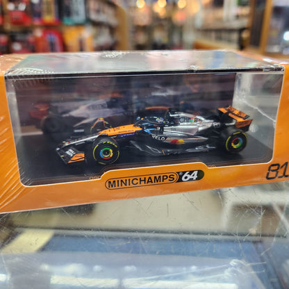 Minichamps - McLaren Formula 1 Team (MCL39) 2025 British GP 2nd Place - #81 Oscar Piastri -1:64 Scale
