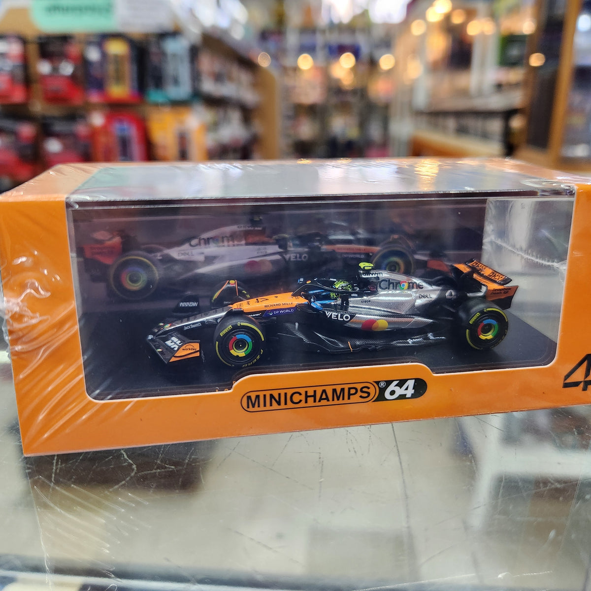 Minichamps - McLaren Formula 1 Team (MCL39) 2025 British GP Winner - #4 Lando Norris -1:64 Scale
