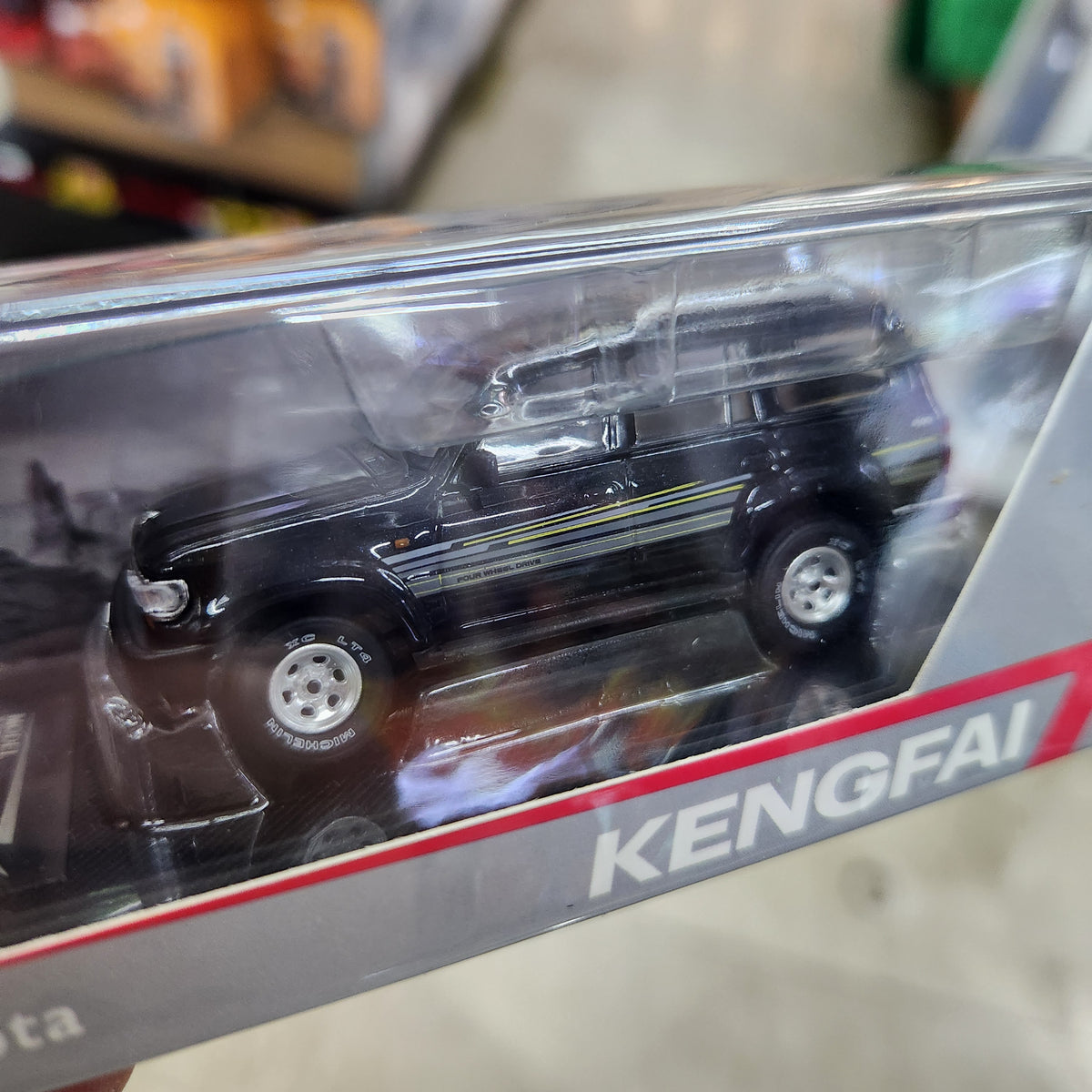Kengfai - Toyota Land Cruiser LC80 (Pearl Black) - 1:64 Scale