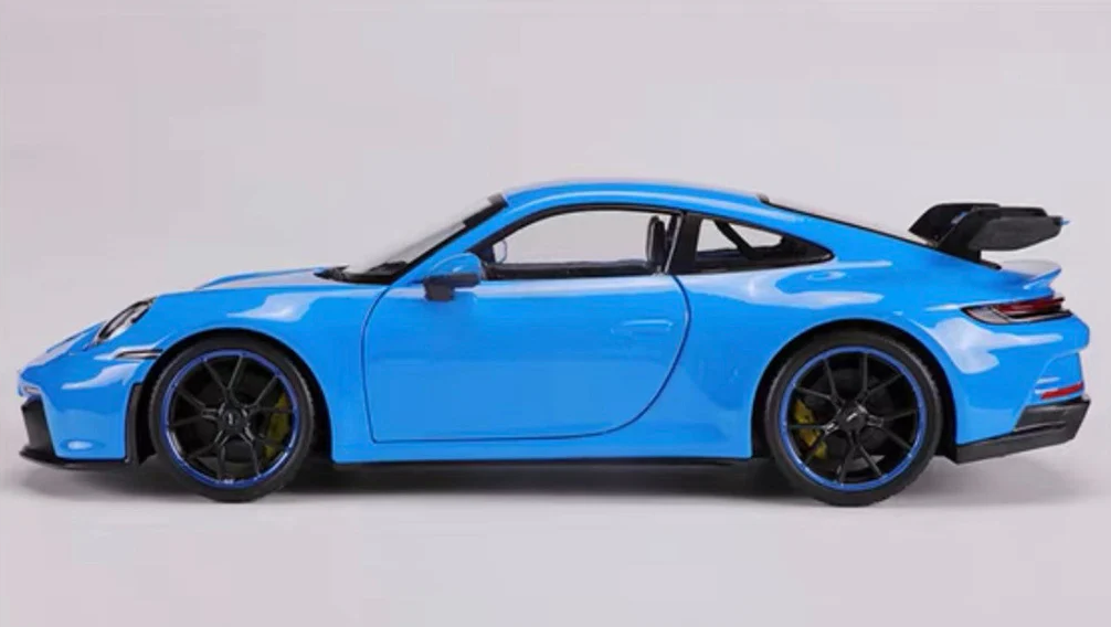 Maisto - Premiere Edition -  2022 Porsche 911 GT3 (Shark Blue) - 1:18 Scale