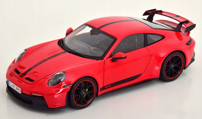 Maisto - Premiere Edition - 2022 Porsche 911 GT3 (Guards Red) - 1:18 Scale