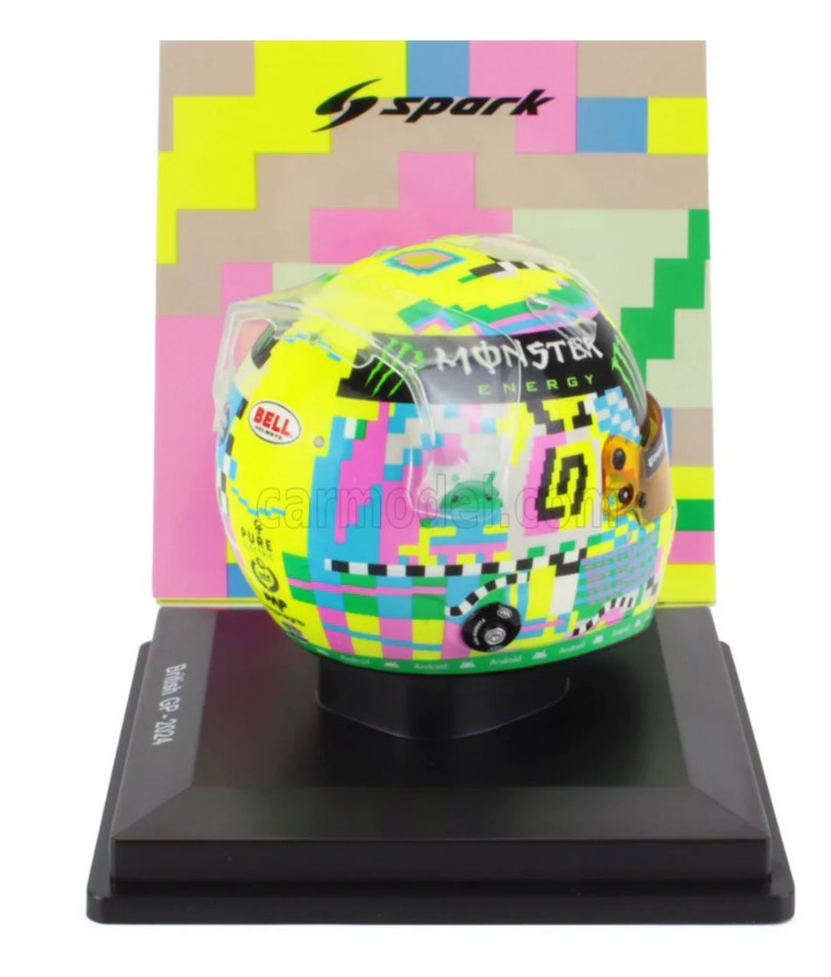 Spark Helmets - McLaren F1 Team Formula 1 - Lando Norris (Great Britain 2024) - 1:5 Scale