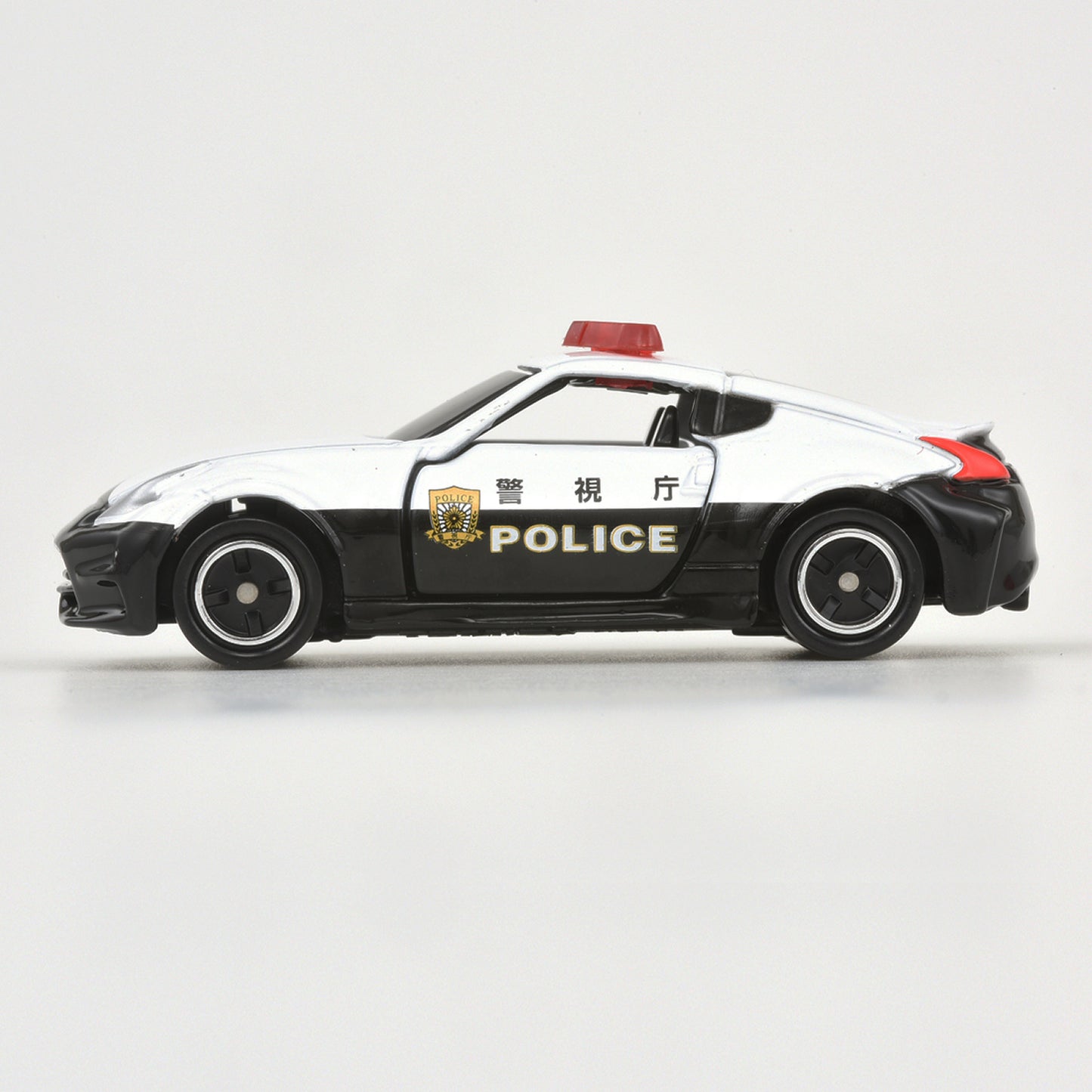 TOMICA - No.61 Nissan Fairlady Z Nismo Police Car - 1:57 Scale
