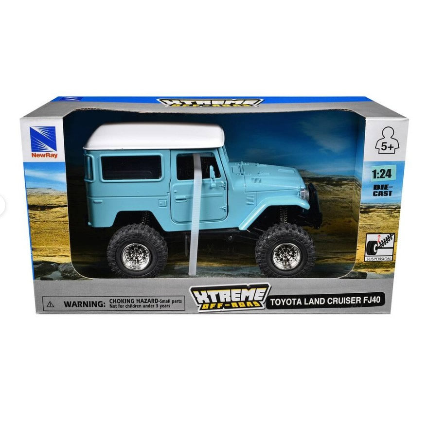 New Ray - Toyota Land Cruiser FJ40 Light Top "Xtreme Off-Road" Series - 1:24 Scale