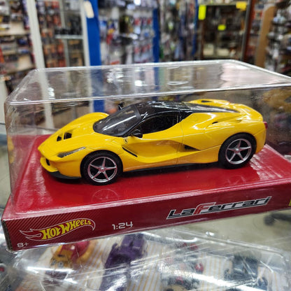 Hot Wheels - Ferrari LaFerrari (Yellow) - 1:24 Scale