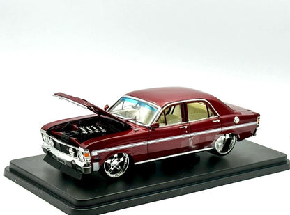 DDA - Ford XW Custom Slammed (Cherry Bomb) - 1:24 Scale