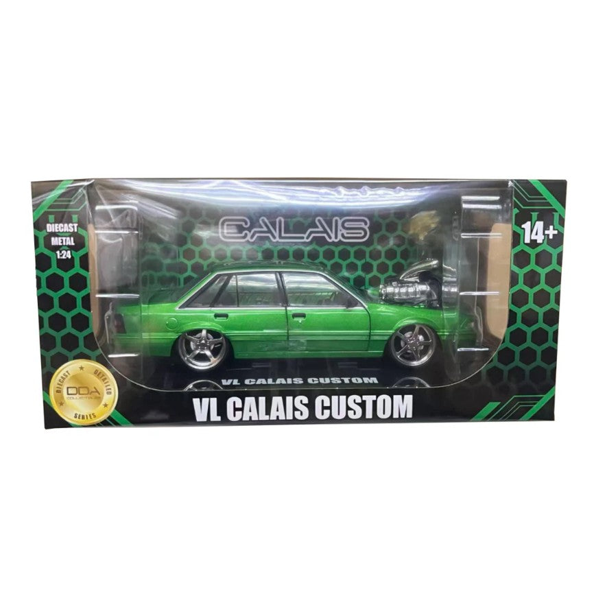 DDA - Holden VL Supercharged Calais (Osiris Green) - 1:24 Scale