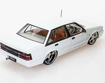 DDA - Holden VL Calais Custom (Metallic White) - 1:24 Scale
