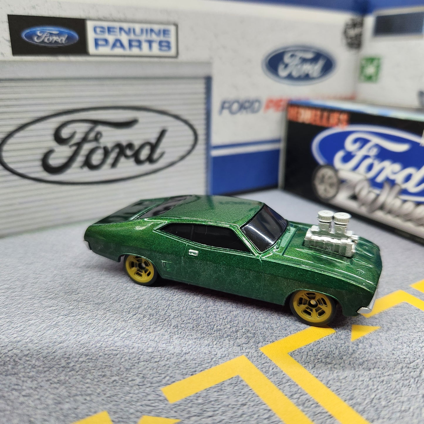 Oz Wheels - RedBellies (R1) - Ford XB Falcon Coupe 'Blown' (Green) - 1:64 Scale