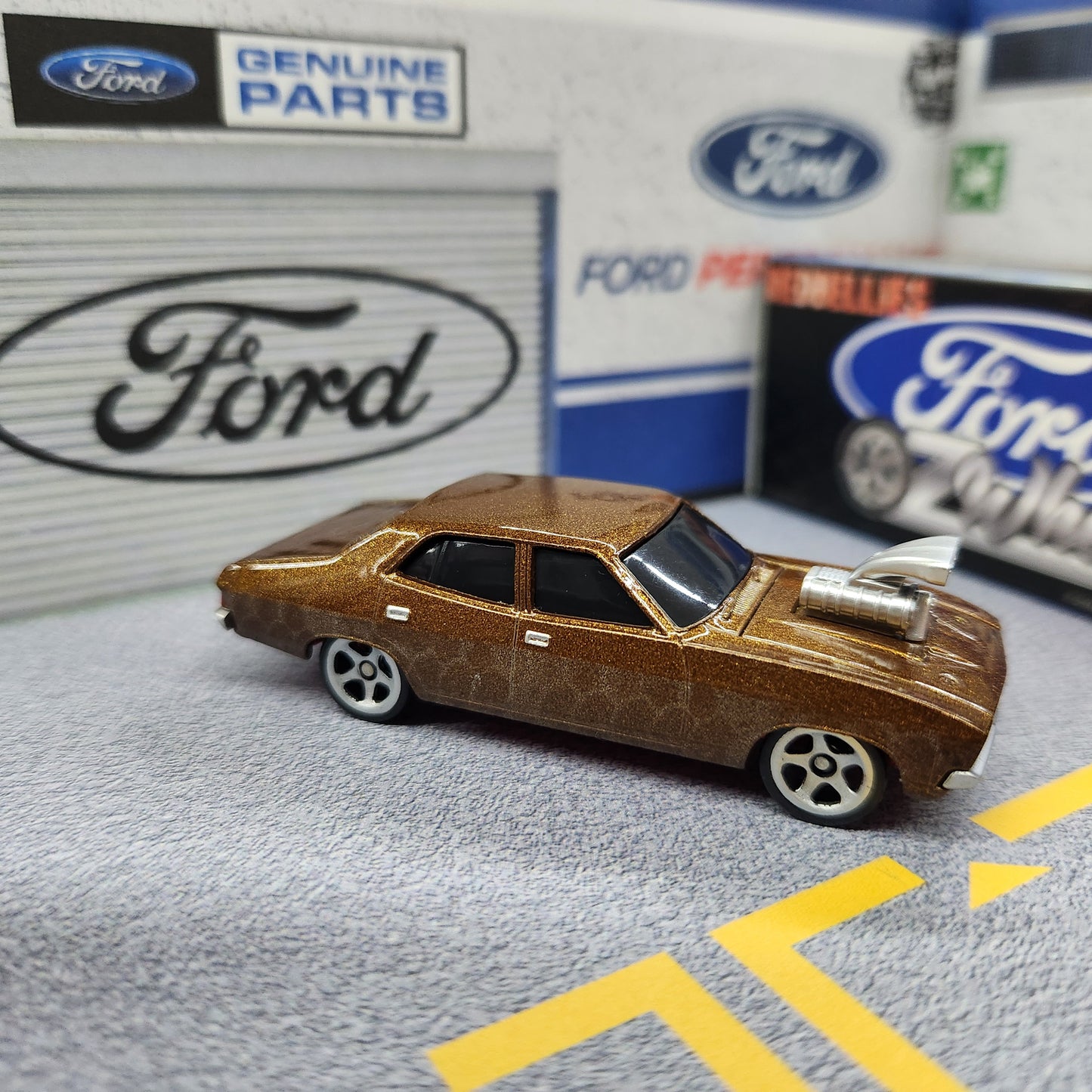 Oz Wheels - RedBellies (R1) - Ford XB Falcon Sedan 'Blown' (Metallic Brown) - 1:64 Scale