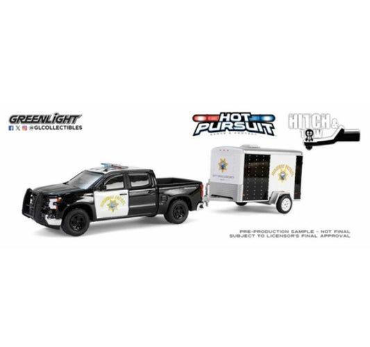 Greenlight - Hot Pursuit 'Hitch & Tow' Series 1 - 2023 Chevrolet Silverado with Trailer - California Highway Patrol - 1:64 Scale