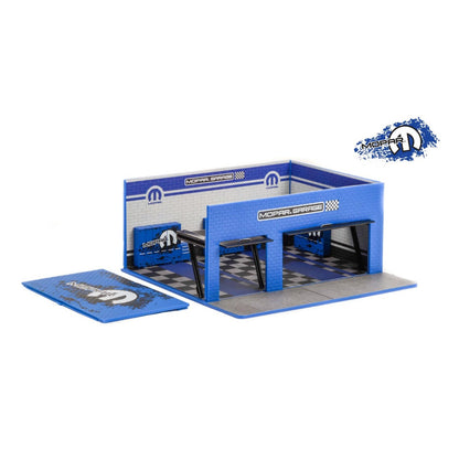 Greenlight - Mechanics Corner Series Gas Station 'Mopar Garage' - 1:64 Scale