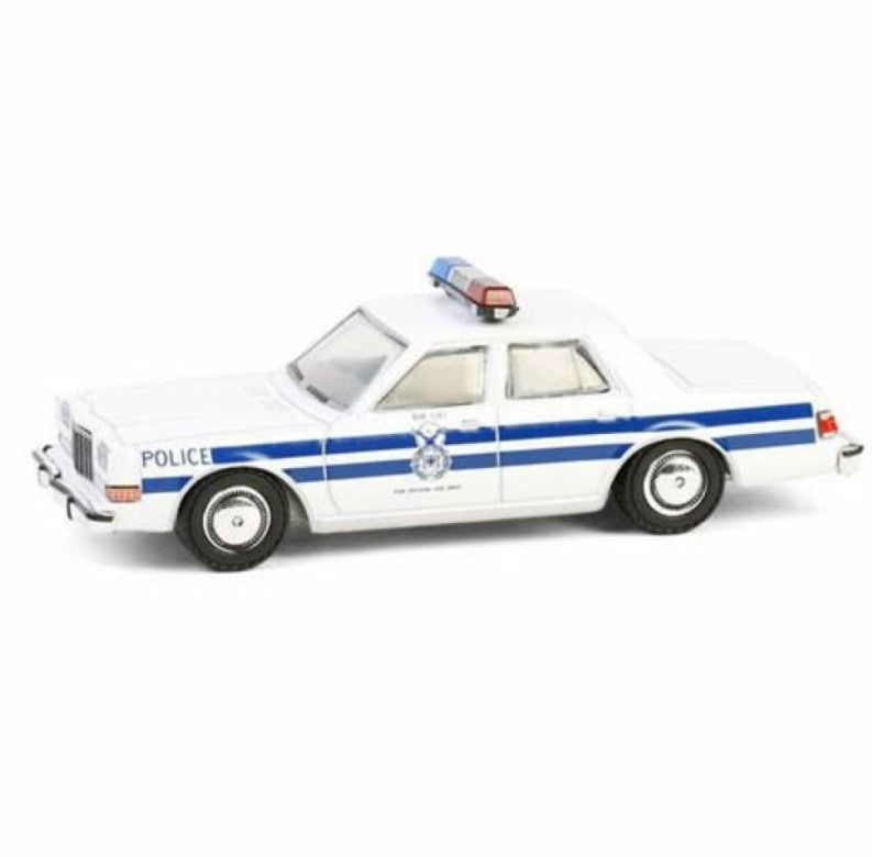 Greenlight - Battalion 64 Series 5 - 1985 Dodge Diplomat 'U.S Air Force' - 1:64 Scale