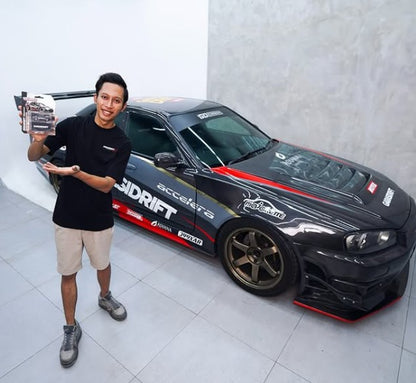 Majorette - Nissan Skyline (R34): D1GP 'Garasi Drift' Ziko Harnadi - 1:64 Scale