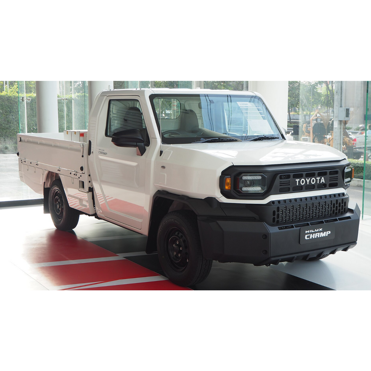 Para64 - 2025 Toyota Hilux Champ Tamaraw (Silver) - 1:64 Scale
