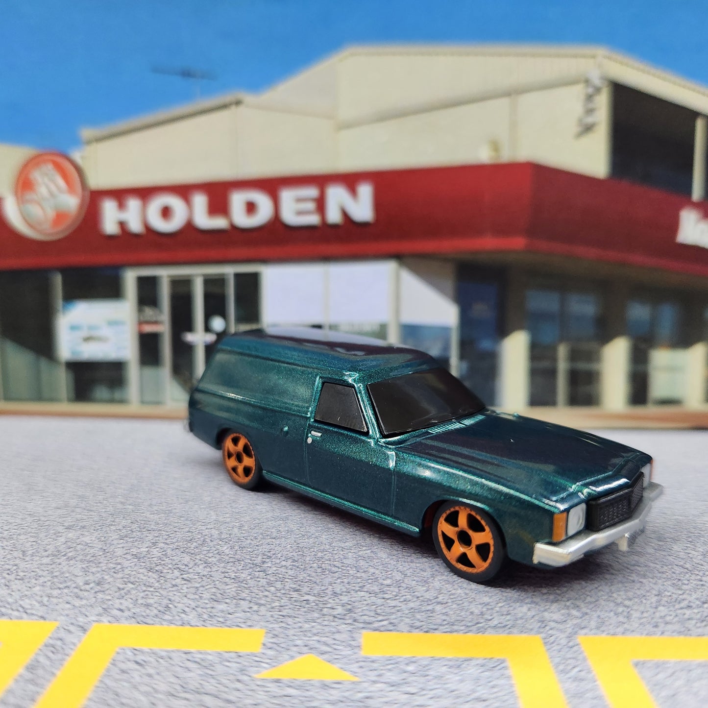 Oz Wheels - RedBellies (R1) - Holden HJ Panel Van (Green) - 1:64 Scale