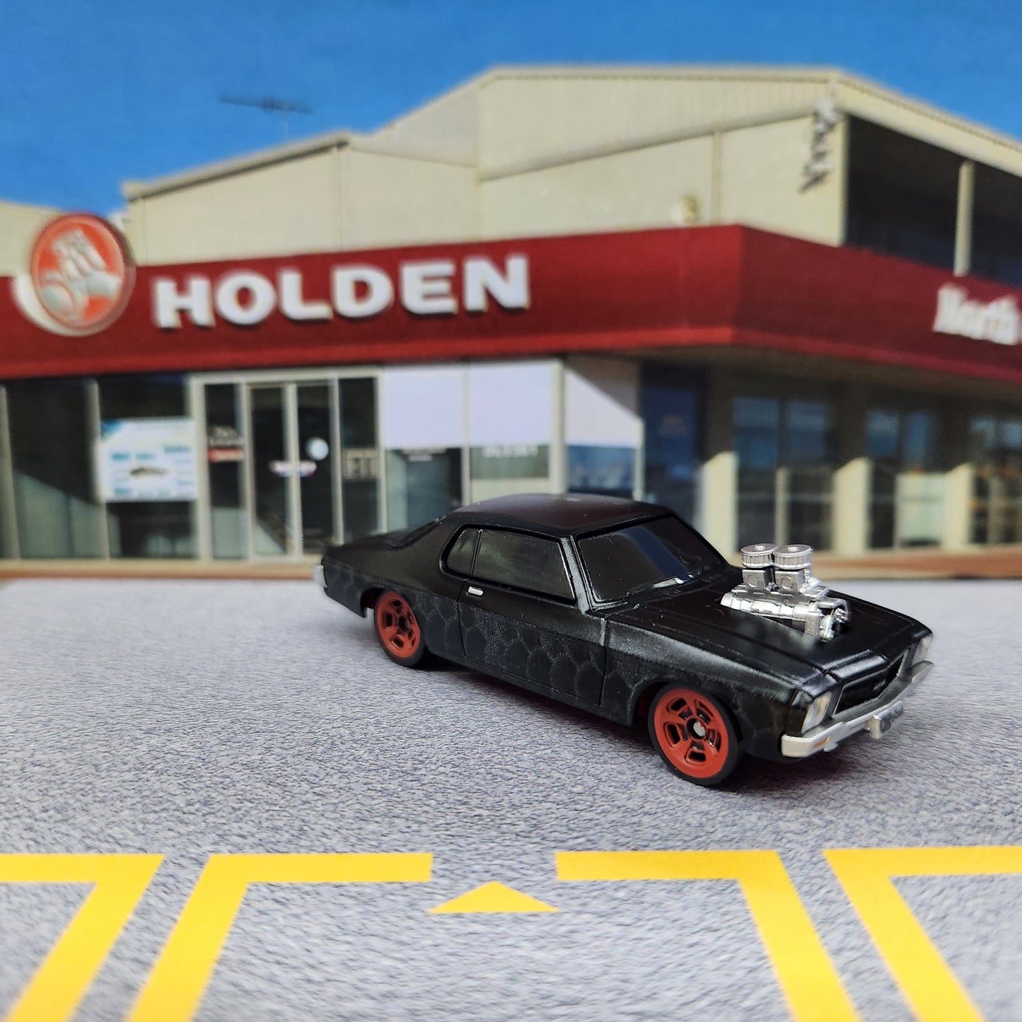 Oz Wheels - RedBellies (R1) - Holden HQ Coupe 'Blown' (Black) - 1:64 Scale