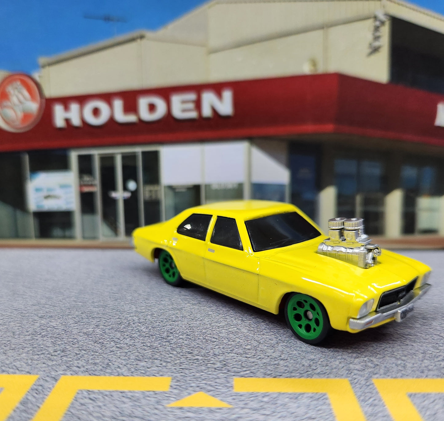Oz Wheels - RedBellies (R1) - Holden HQ Sedan 'Blown' (Yellow) - 1:64 Scale