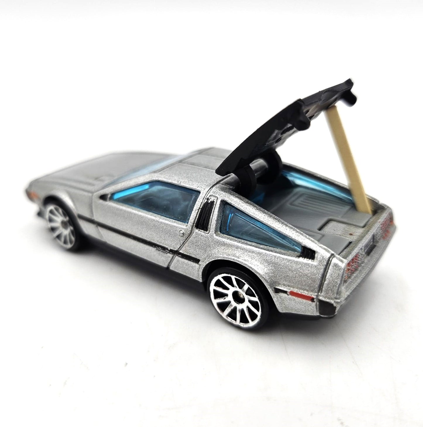 Uncarded - Hot Wheels - DMC DeLorean - Silver