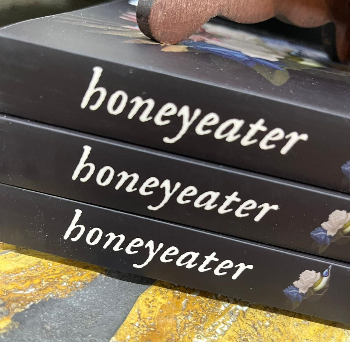 Paperback - Honeyeater, Kathleen Jennings - 260 Pages