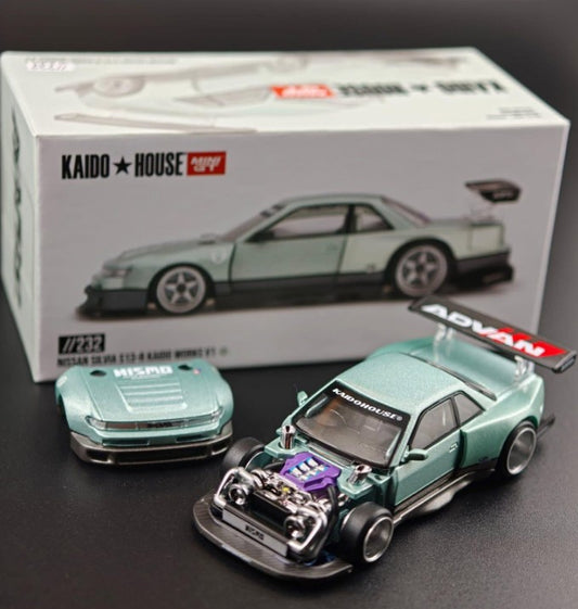 MiniGT - Nissan Silvia S13-R Kaido Works V1