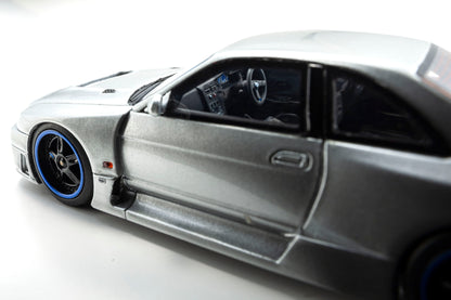 Kyosho - Nissan Skyline NISMO GT-R LM (BCNR33) Silver - 1:43 Scale