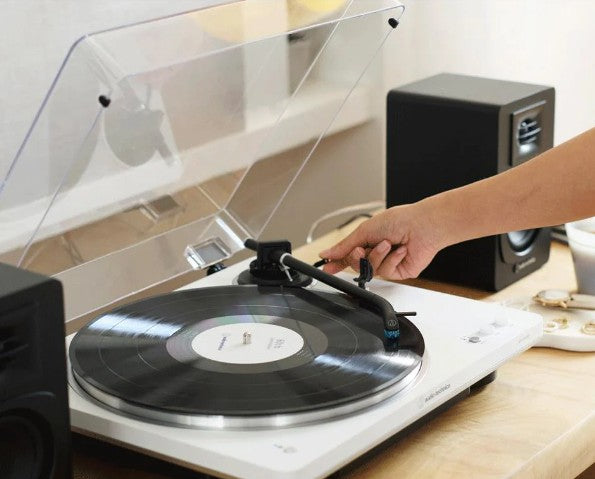 Audio Technica LP70XBT Fully Automatic Turntable with Bluetooth (White/Silver Trim)