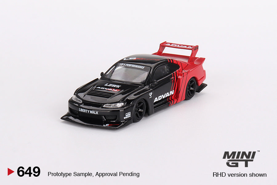 MiniGT - Nissan LB-Super Silhouette S15 Silvia 'Advan'