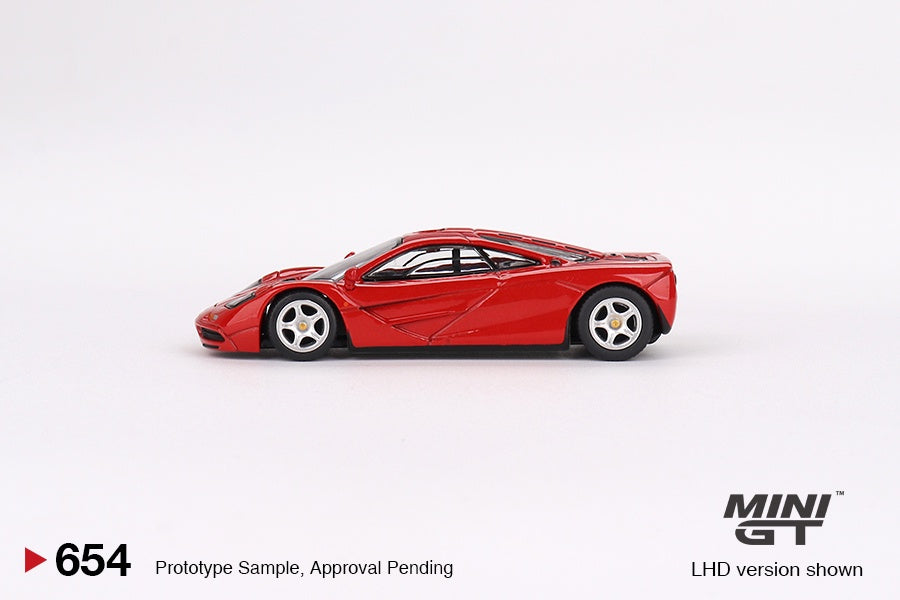 MiniGT - McLaren F1 Red