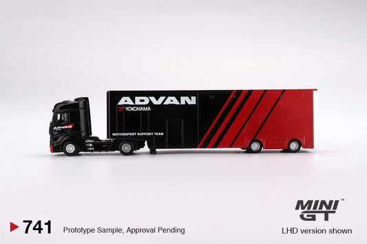 MiniGT - Mercedes-Benz Actros  w/ Racing Transporter 'ADVAN'