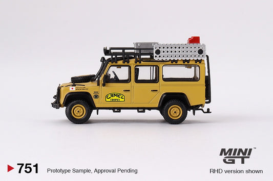 MiniGT - Land Rover Defender 110 '1989 Camel Trophy Amazon Team Japan'